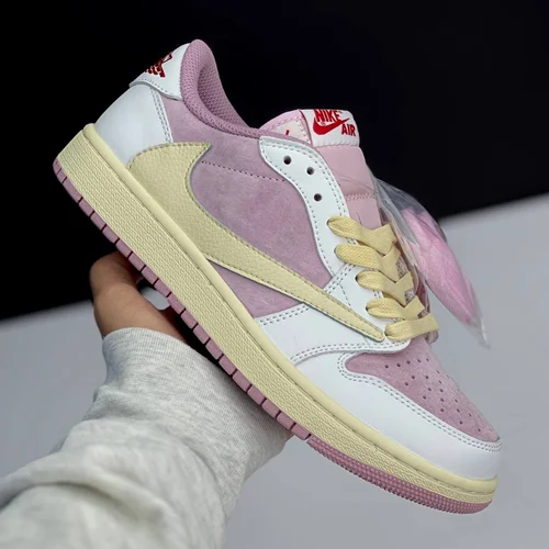 نایک ایر جردن وان لو تراویس اسکات صورتی (NIKE AIR JORDAN 1 LOW TRAVIS SCOTT)