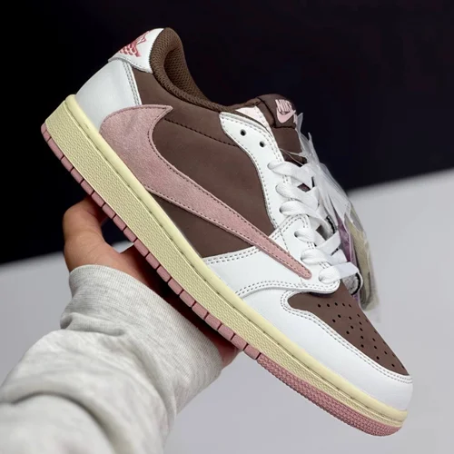 نایک ایر جردن وان لو تراویس اسکات قهوه ای صورتی (NIKE AIR JORDAN 1 LOW TRAVIS SCOTT)