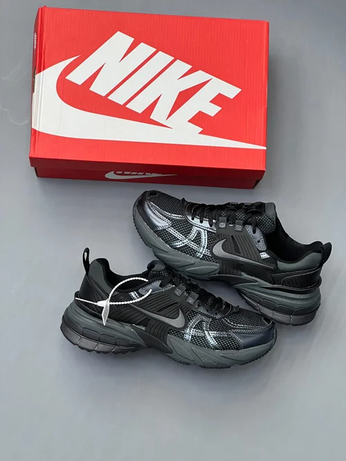 کتونی نایک وی تو کی ران اصلی Nike V2K Run