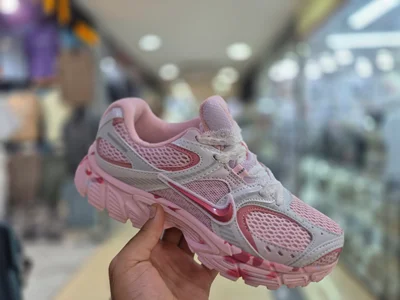 نایک وی۵ آر ان آر ۲۰۲۵(nike v5 rnr) مستر کوالیتی