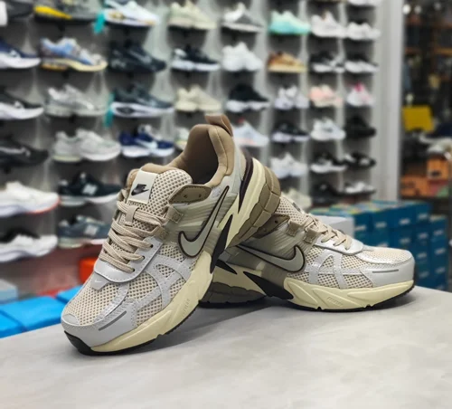 کتونی نایک وی تو کی ران اصلی Nike V2K Run