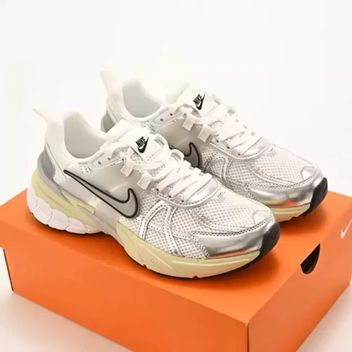 کتونی نایک وی تو کی ران اصلی Nike V2K Run