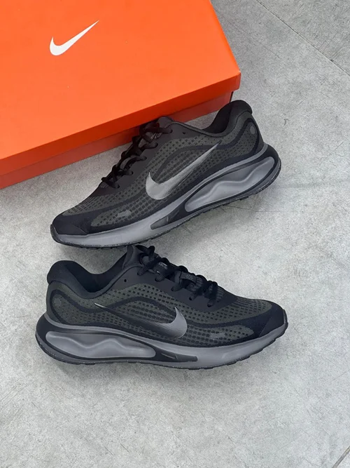 نایک جرنی ران (Nike Journey Run Anthracite)