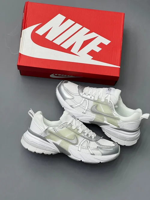 کتونی نایک وی تو کی ران اصلی Nike V2K Run